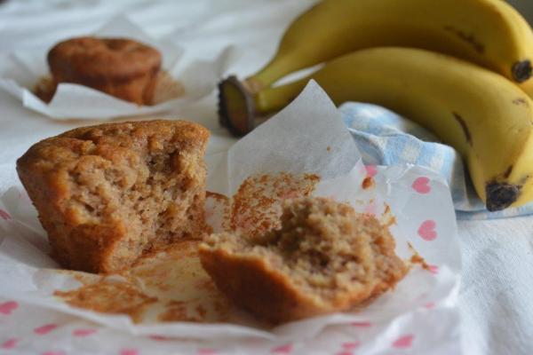 Basic banana muffins